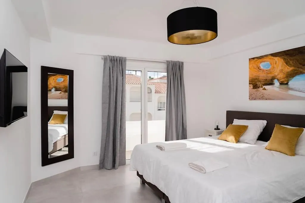 Apartment Carvoeiro Roof Top Apartment, Next To The Beach!